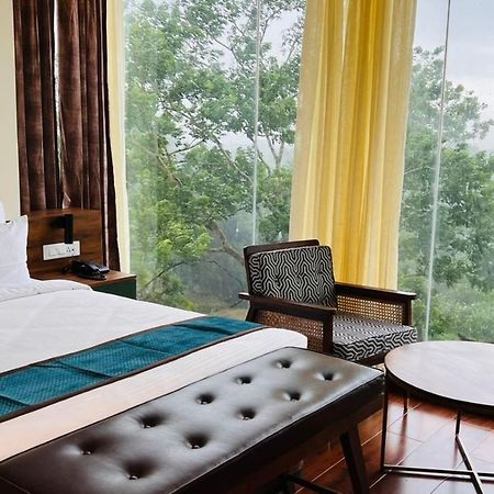 The Convoy Hotel Dibrugarh Bagian luar foto