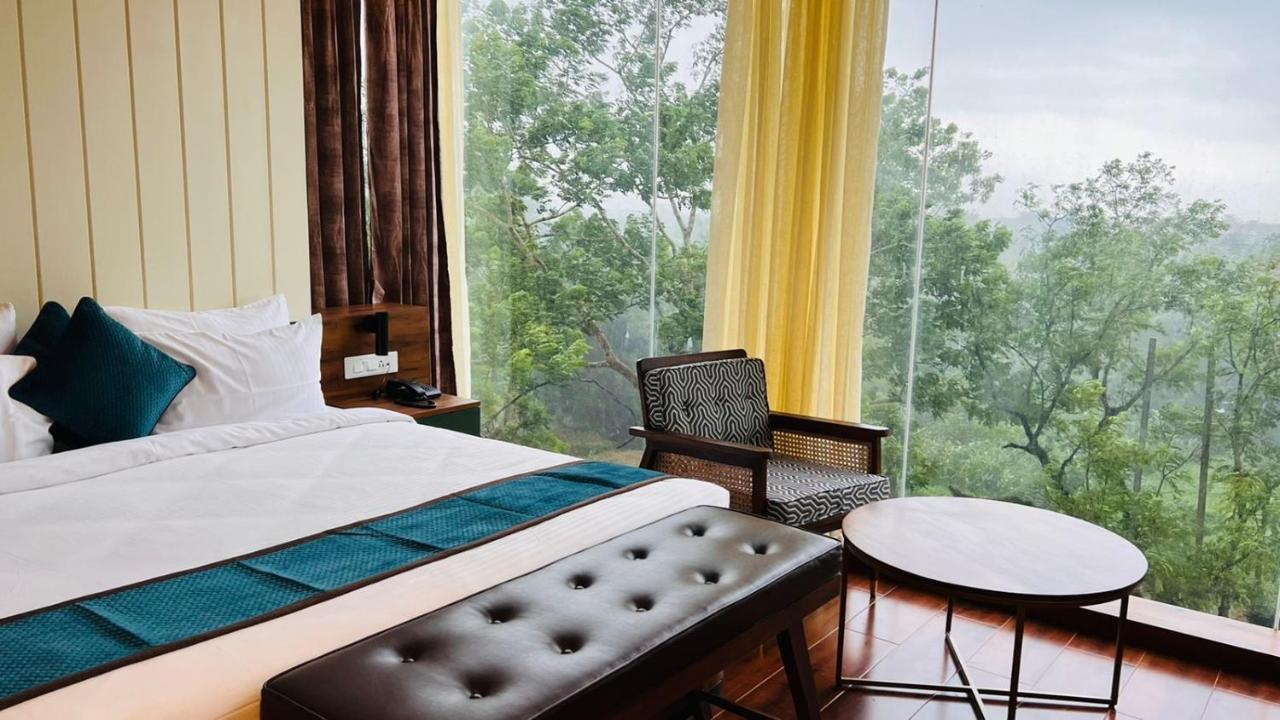 The Convoy Hotel Dibrugarh Bagian luar foto