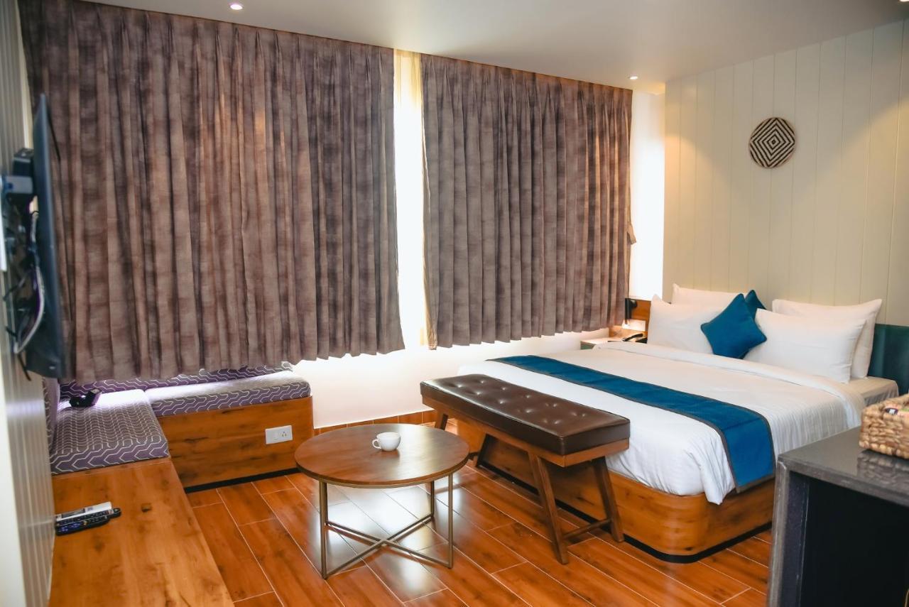 The Convoy Hotel Dibrugarh Bagian luar foto